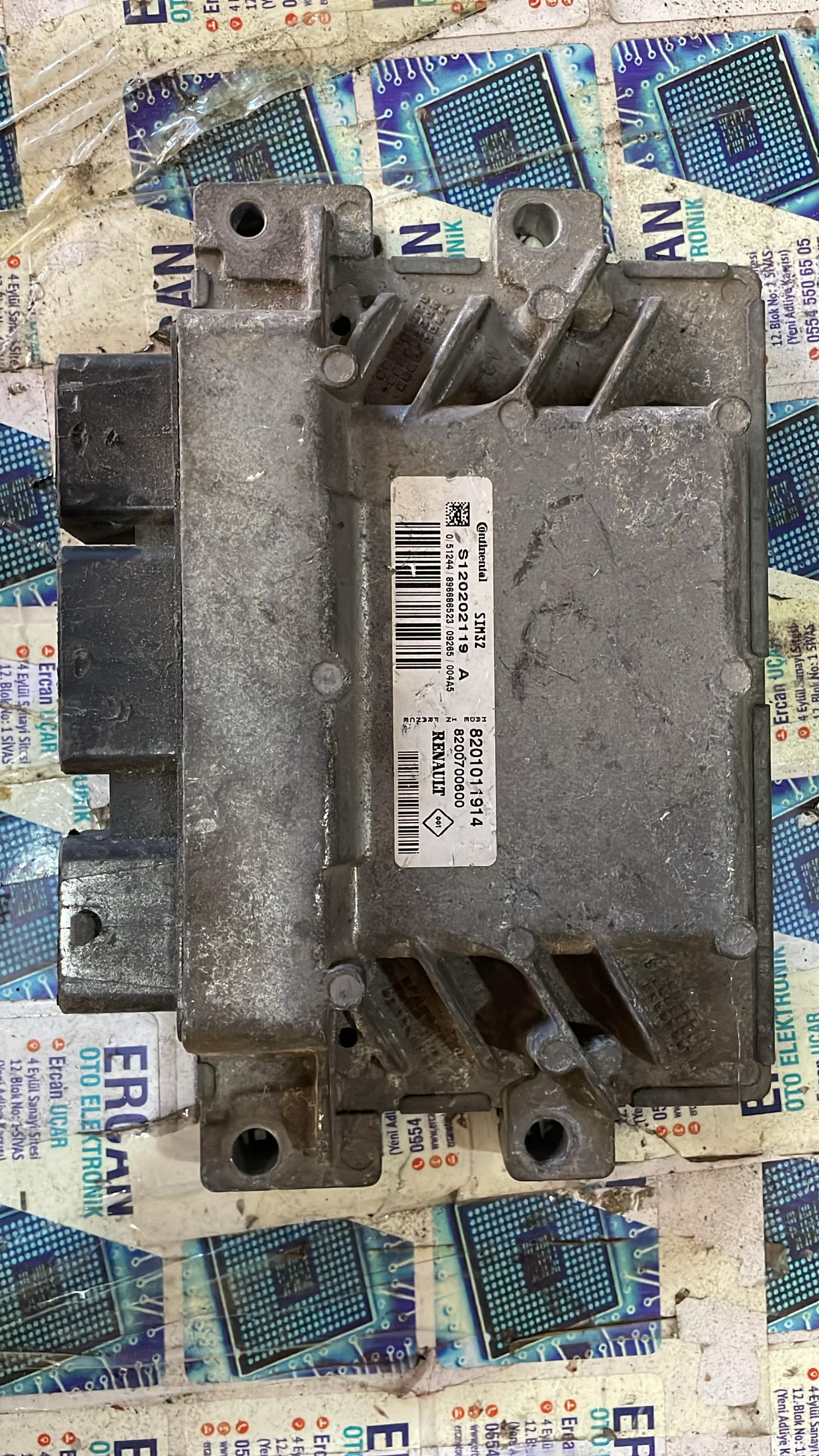 Controller S120202119A 8201011914 8200700600 Renault Siemens Motor Beyni